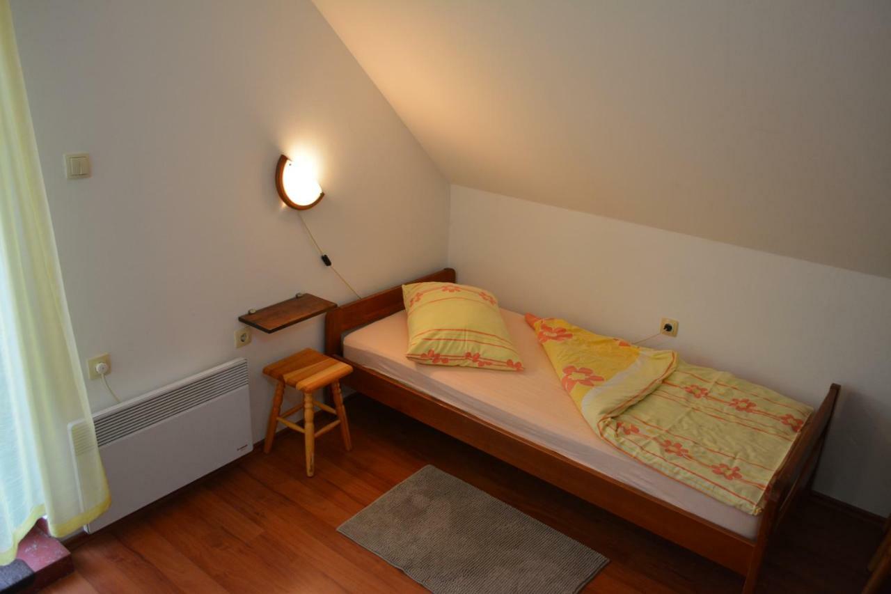 Holiday Home Coprnicka Hisa Skrad Exterior foto